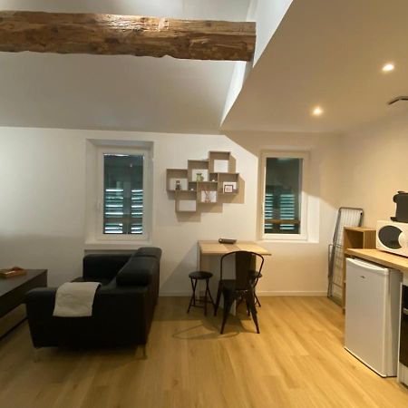 Apartamento La Chrysalide La Crau Exterior foto