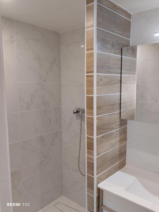 Apartamento La Chrysalide La Crau Exterior foto