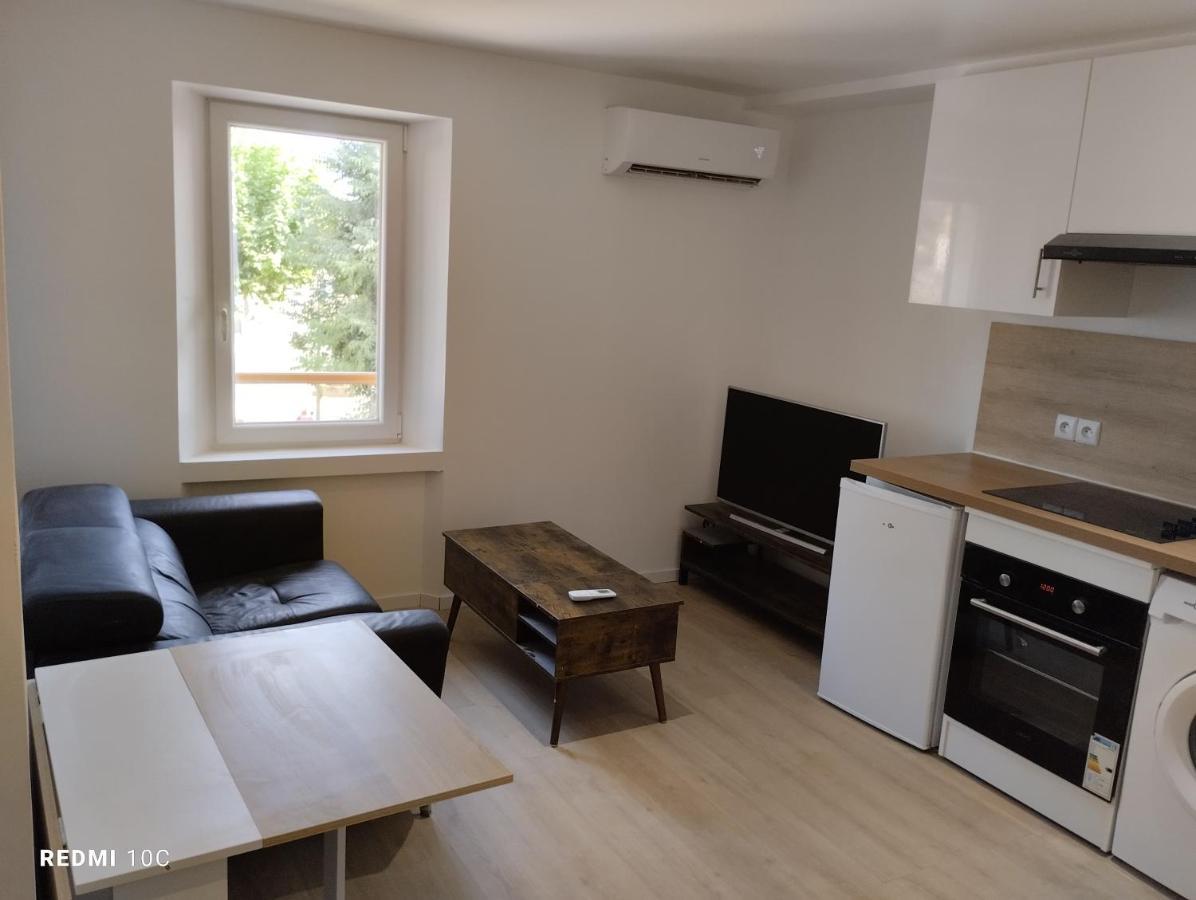 Apartamento La Chrysalide La Crau Exterior foto