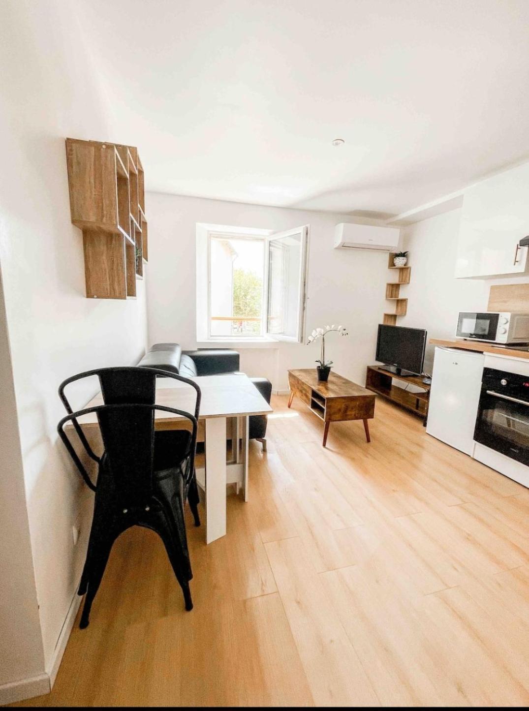Apartamento La Chrysalide La Crau Exterior foto