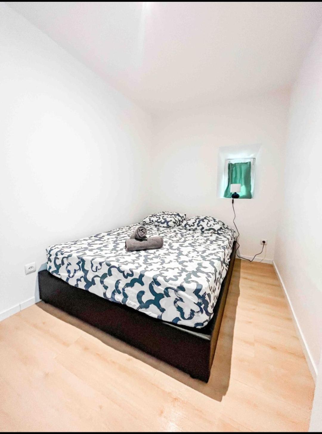 Apartamento La Chrysalide La Crau Habitación foto